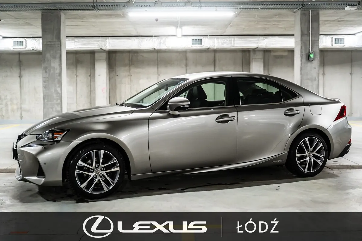 Lexus IS Lexus IS 300h Business Edition + DAB 2020
