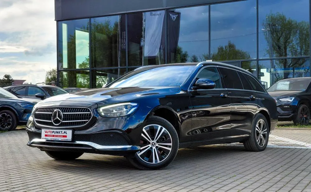 Mercedes-Benz Klasa E Avantgarde 300d 4Matic * 2022