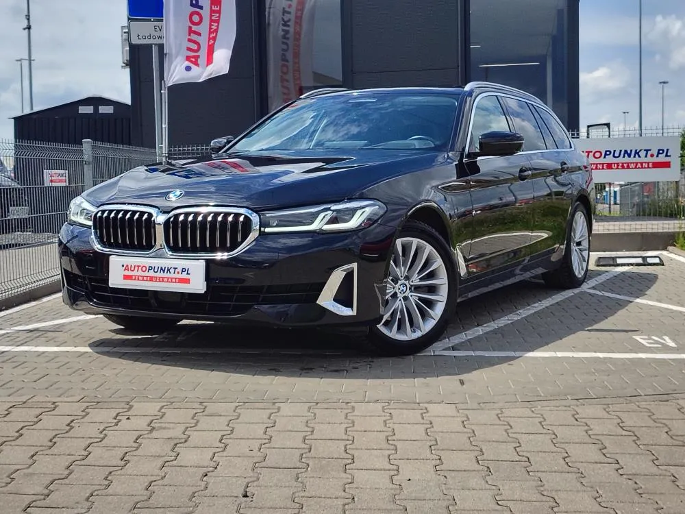 BMW SERIA 5 Luxury Line 2022