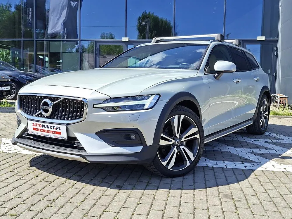 Volvo V60 Cross Country CC Pro 2.0 197KM AWD * 2022