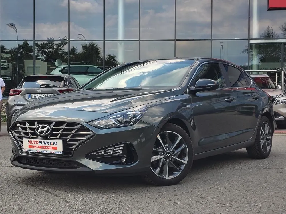 HYUNDAI i30 SMART Fastback 1.5 T-GDI 7DCT 48V 2023