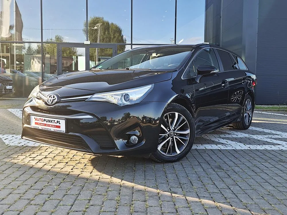 Toyota Avensis 2.0 143KM EU6 * 2017