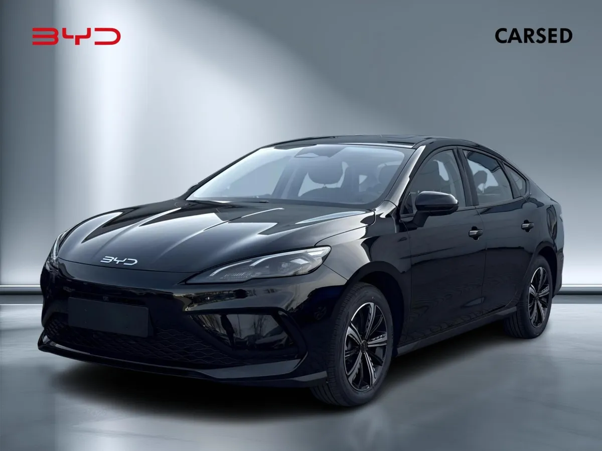 BYD Seal 5 DM-i Design 2025
